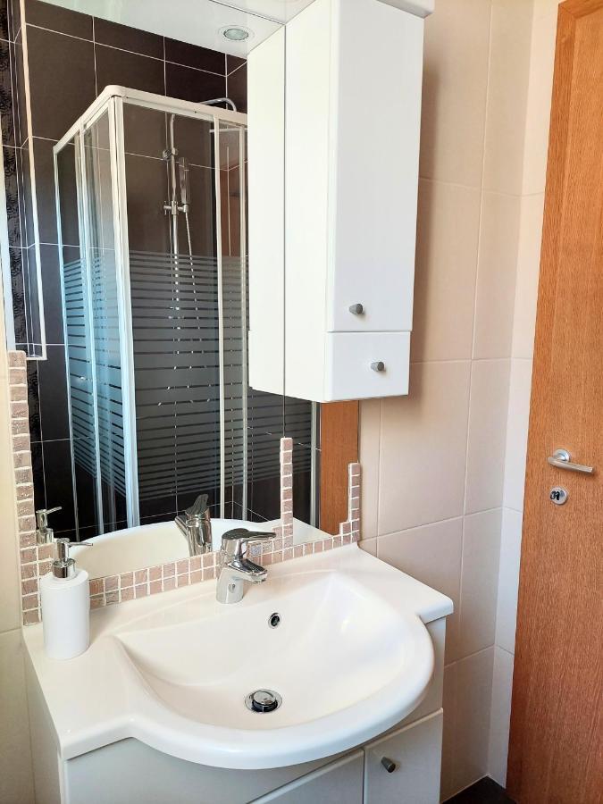 Dia Apartment *